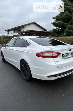 Седан Ford Fusion 2014 в Ровно