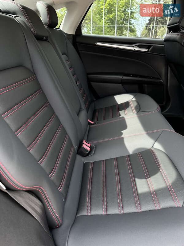 Седан Ford Fusion 2015 в Запоріжжі