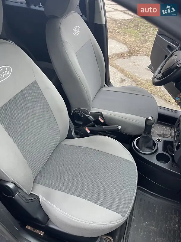 Хэтчбек Ford Fusion 2008 в 