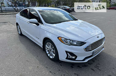 Седан Ford Fusion 2019 в Сумах