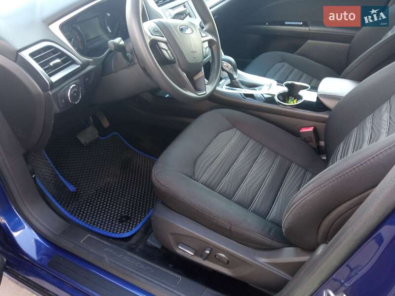 Седан Ford Fusion 2015 в Львове