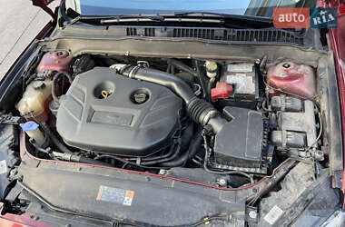 Седан Ford Fusion 2013 в 
