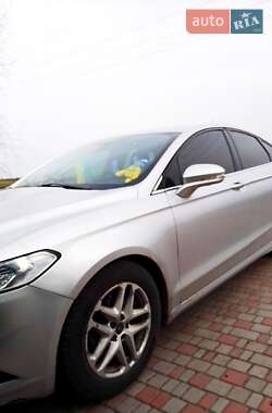 Седан Ford Fusion 2015 в Павлограде