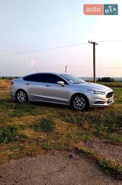 Седан Ford Fusion 2015 в 