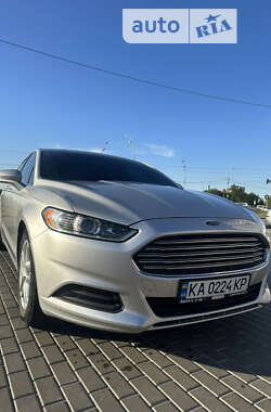 Седан Ford Fusion 2015 в Киеве