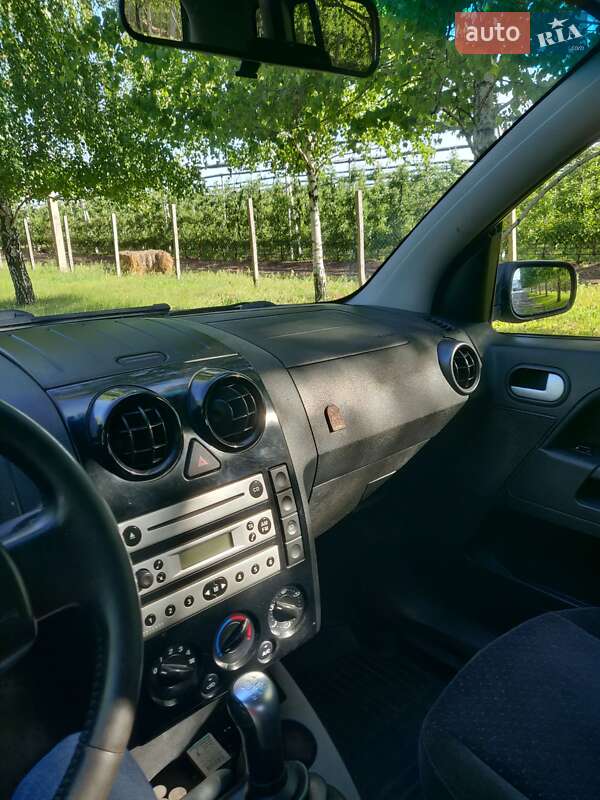 Хетчбек Ford Fusion 2005 в Підгородному