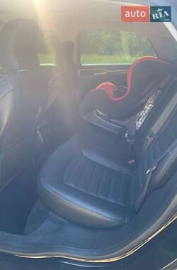 Седан Ford Fusion 2016 в 