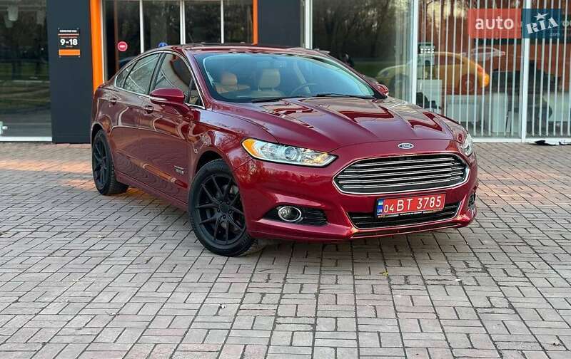 Седан Ford Fusion 2015 в Софіївській Борщагівці