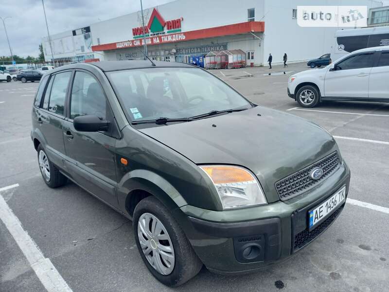 Хетчбек Ford Fusion 2005 в Дніпрі