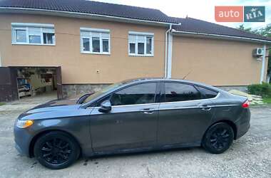 Седан Ford Fusion 2016 в 