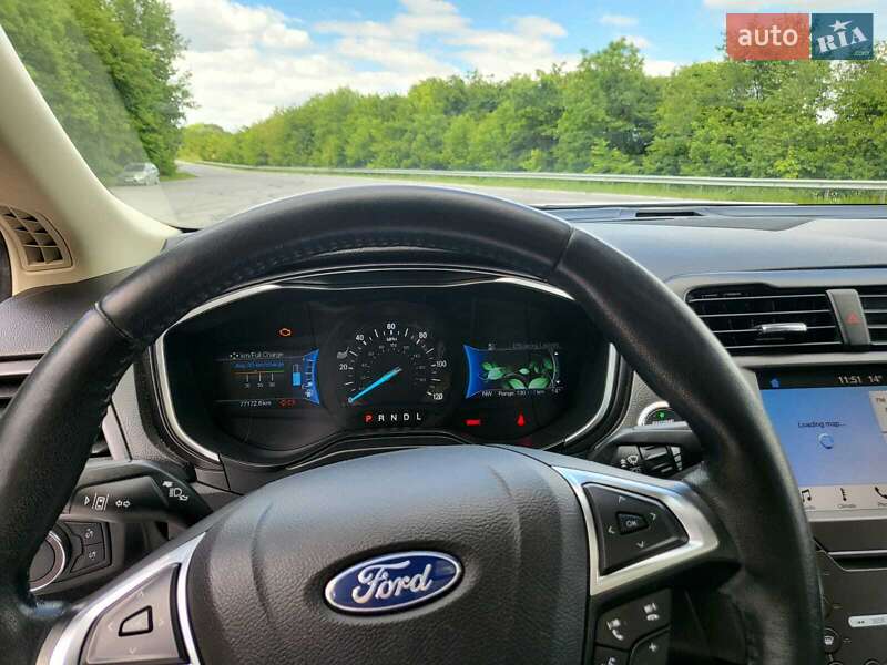 Седан Ford Fusion 2019 в Чорткове