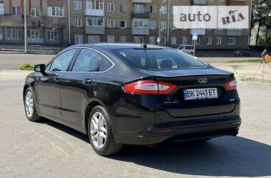 Седан Ford Fusion 2014 в Ровно