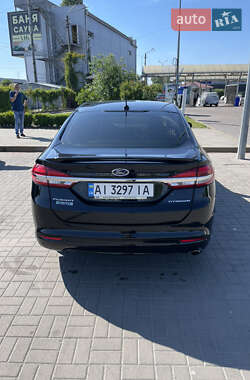 Седан Ford Fusion 2018 в 