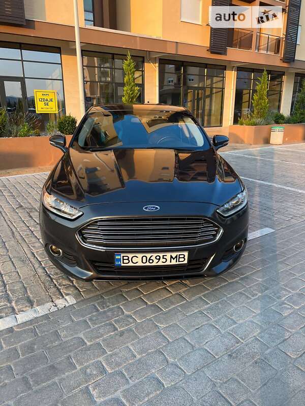 Седан Ford Fusion 2016 в Львове