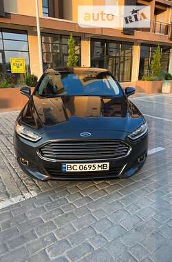 Седан Ford Fusion 2016 в Львове