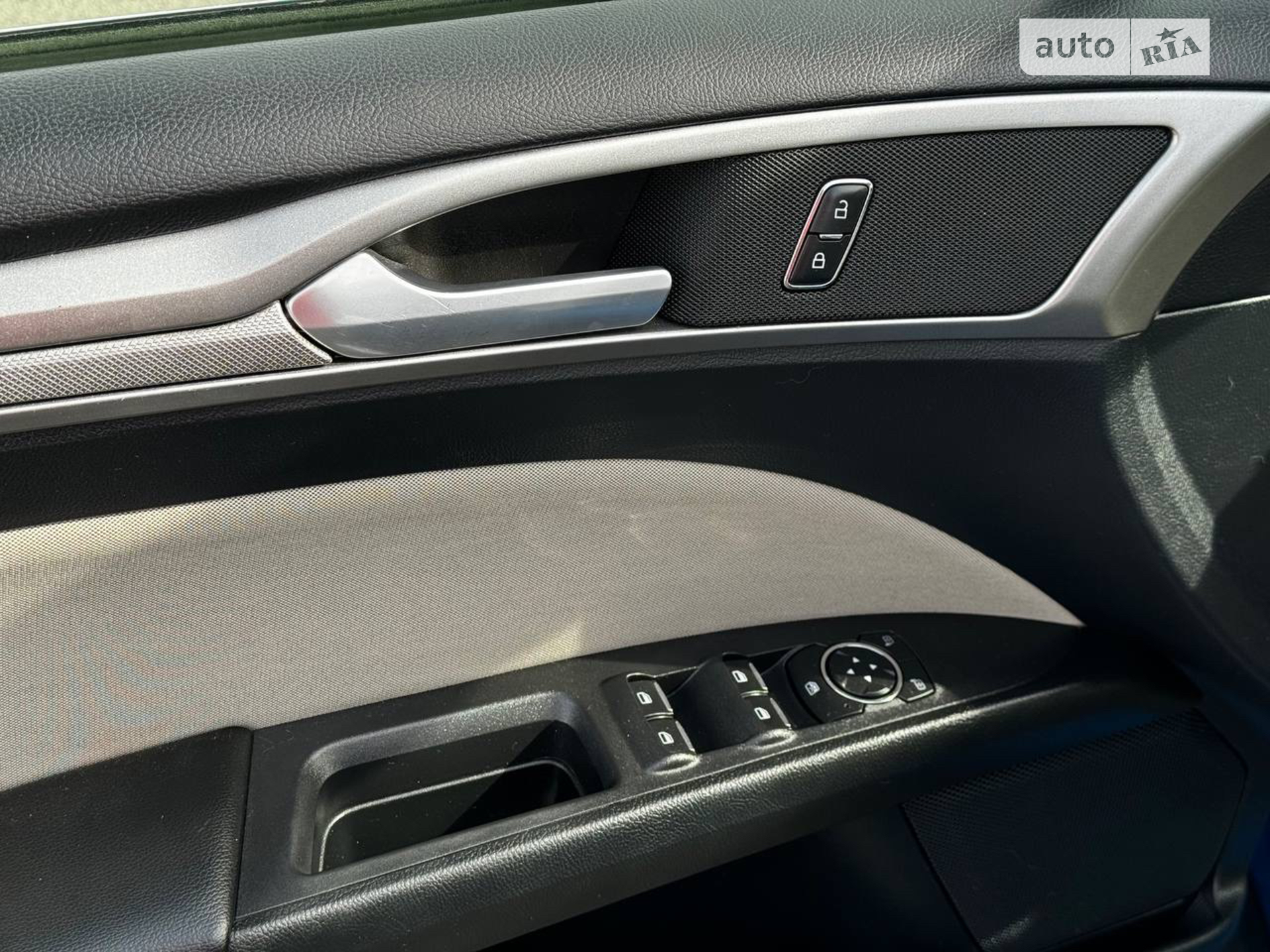 2020 Ford Fusion - мініатюра 26