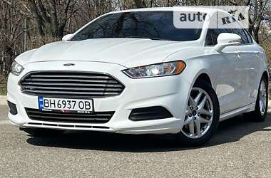 Седан Ford Fusion 2014 в 