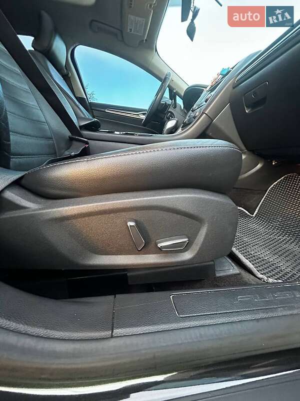 Седан Ford Fusion 2014 в Городке