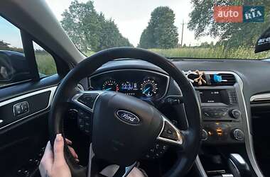 Седан Ford Fusion 2014 в 