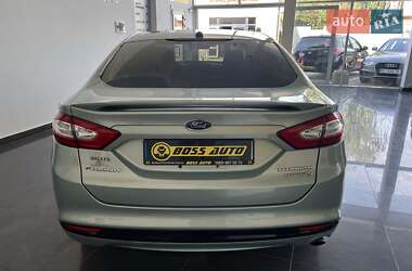 Седан Ford Fusion 2013 в 