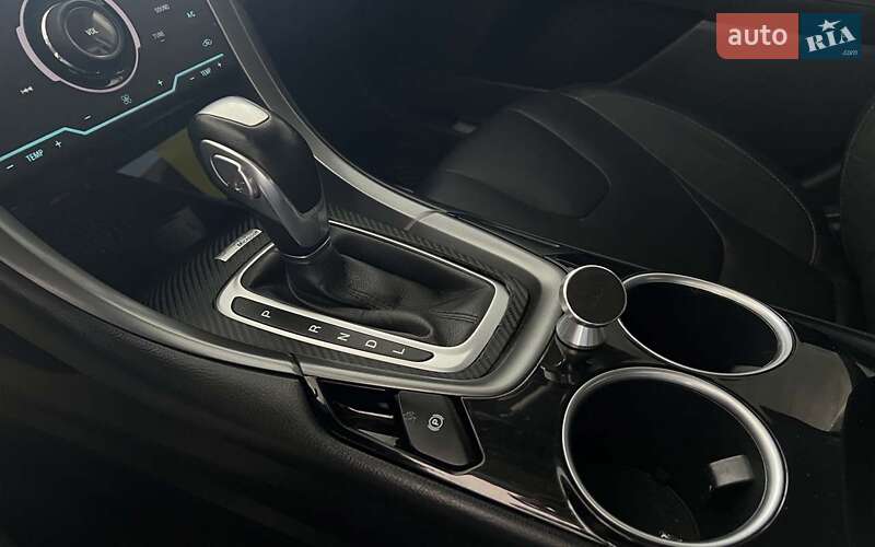 Седан Ford Fusion 2013 в Шептицькому