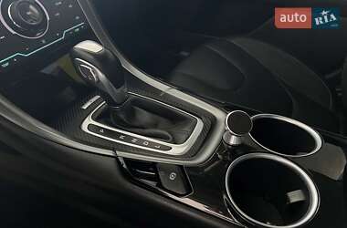 Седан Ford Fusion 2013 в 