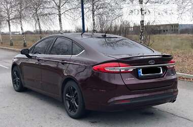 Седан Ford Fusion 2016 в 