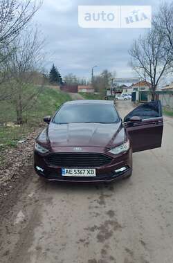 Седан Ford Fusion 2016 в 