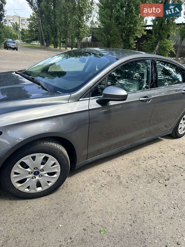 Седан Ford Fusion 2013 в Черкассах