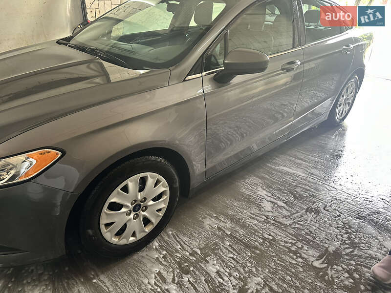 Седан Ford Fusion 2013 в Черкассах