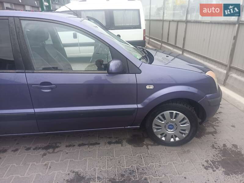 Хетчбек Ford Fusion 2005 в Тернополі