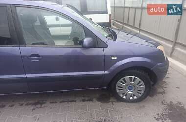 Хэтчбек Ford Fusion 2005 в Тернополе