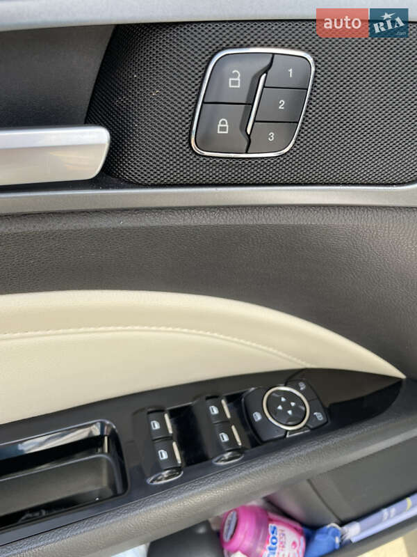 Седан Ford Fusion 2014 в Харькове