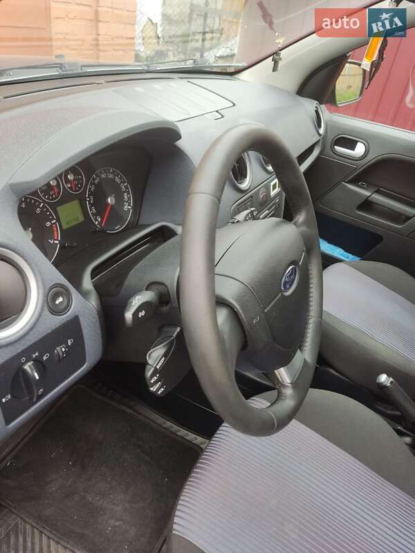 Хетчбек Ford Fusion 2011 в Хмільнику