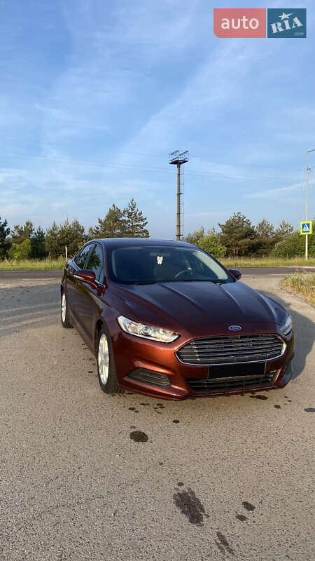 Седан Ford Fusion 2016 в Львове