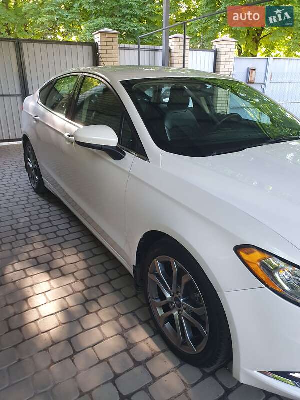 Седан Ford Fusion 2017 в Славянске