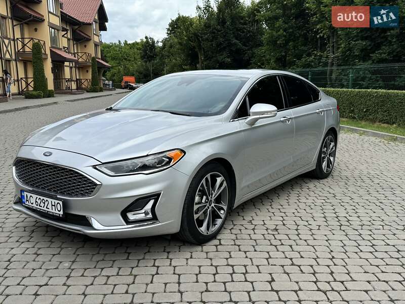 Седан Ford Fusion 2019 в Луцке