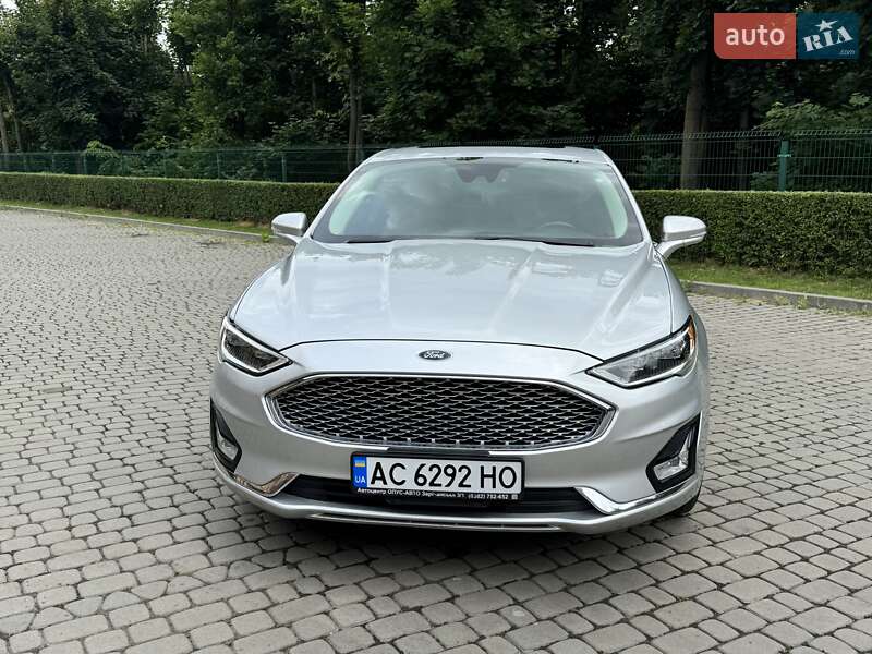 Седан Ford Fusion 2019 в Луцке