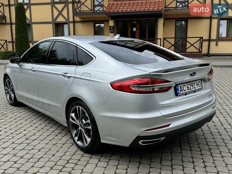 Седан Ford Fusion 2019 в Луцке