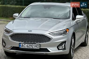 Седан Ford Fusion 2019 в 