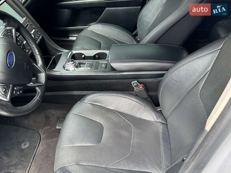 Седан Ford Fusion 2019 в Луцке