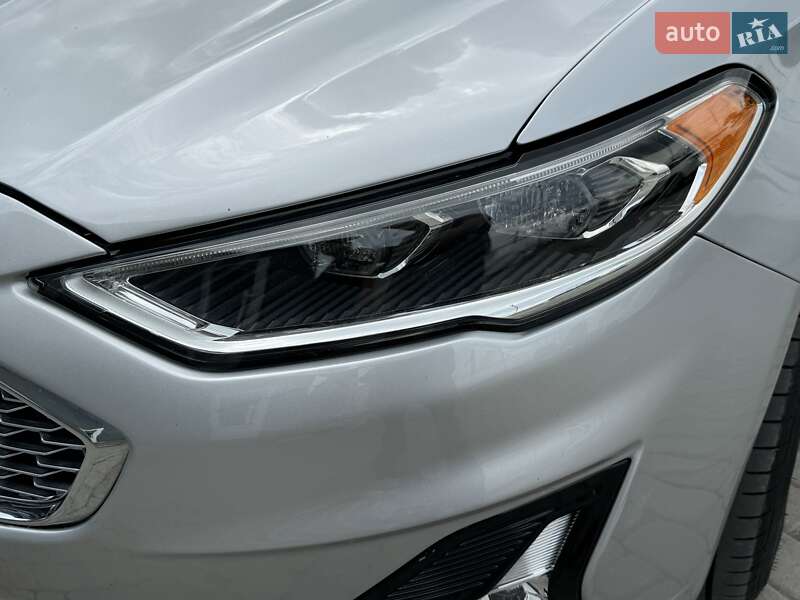Седан Ford Fusion 2019 в Луцке