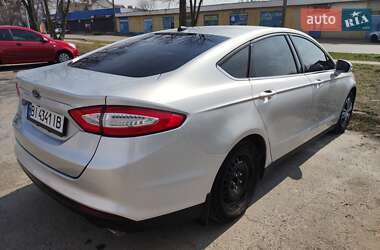 Седан Ford Fusion 2015 в 