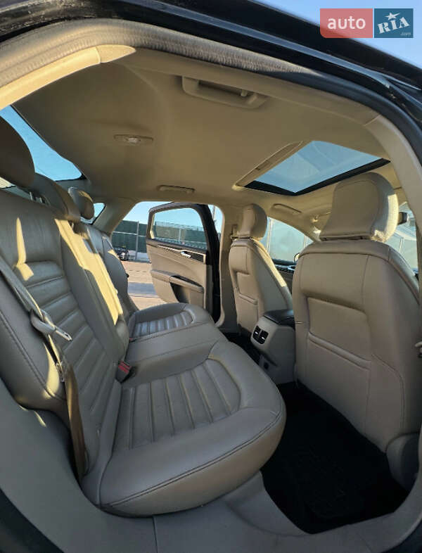 Седан Ford Fusion 2017 в Львове