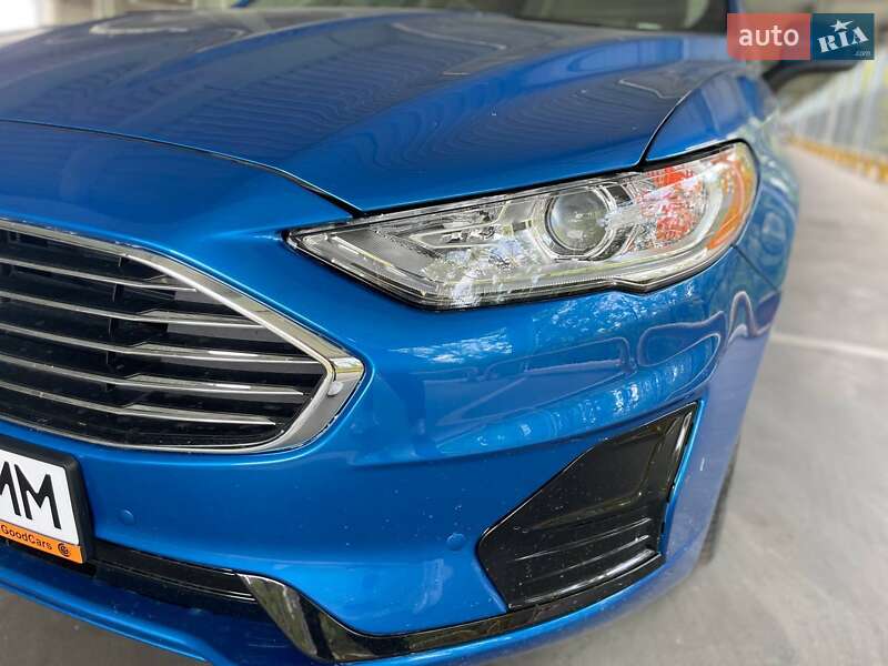 Седан Ford Fusion 2019 в Брусилові