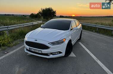 Седан Ford Fusion 2017 в Львові