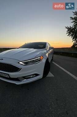 Седан Ford Fusion 2017 в Львові