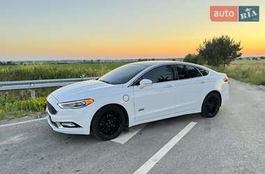 Седан Ford Fusion 2017 в Львові