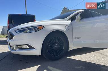 Седан Ford Fusion 2017 в Львові