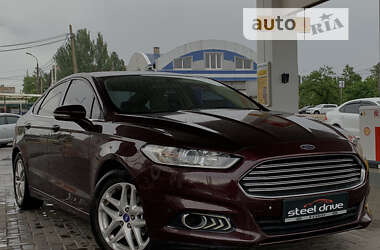 Седан Ford Fusion 2013 в Миколаєві